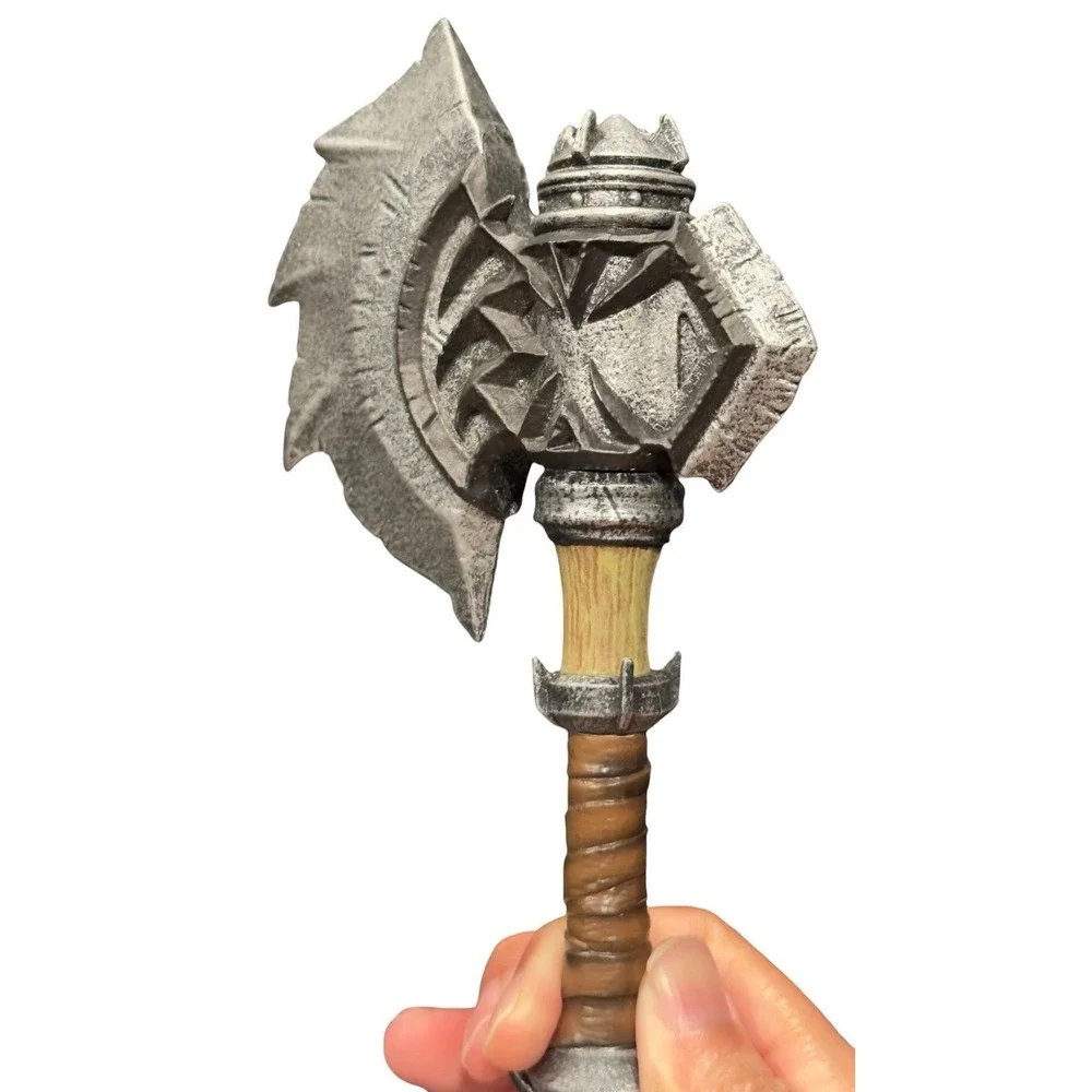 Warcraft: Axe of Durotan 1/6 Scale Collectible Weapon‎